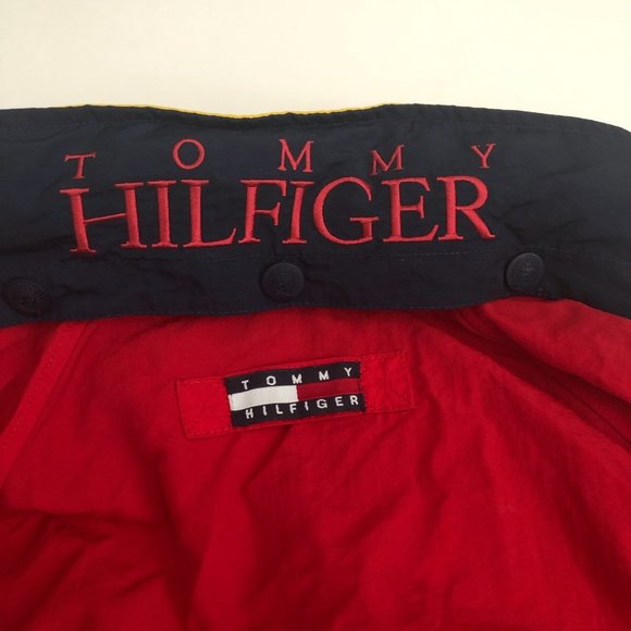 Vintage Tommy Hilfiger (Large) Windbreaker - Picture 4 of 9